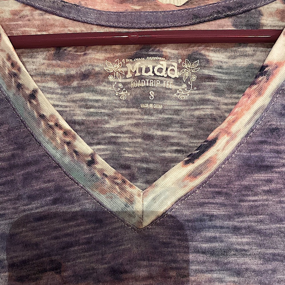 MUDD Multi-Color Tshirt - Picture 2 of 4